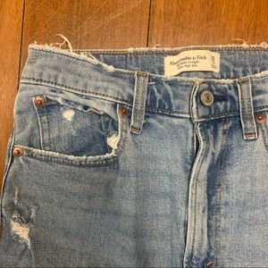 Abercrombie |  The ankle straight ultra high rise jeans